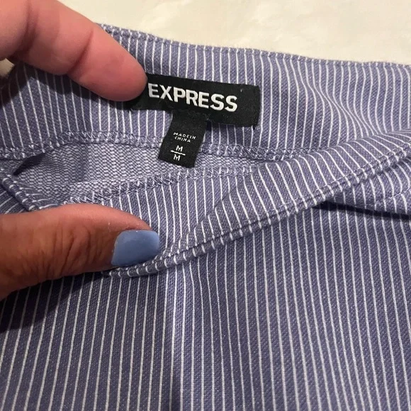 NWOT - Women's Top EXCELLENT condition! Size Medium - Picture 7 of 7